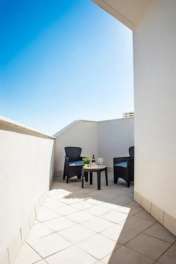Apartamento Entrenucleos Dos Hermanas 0*,  Spain