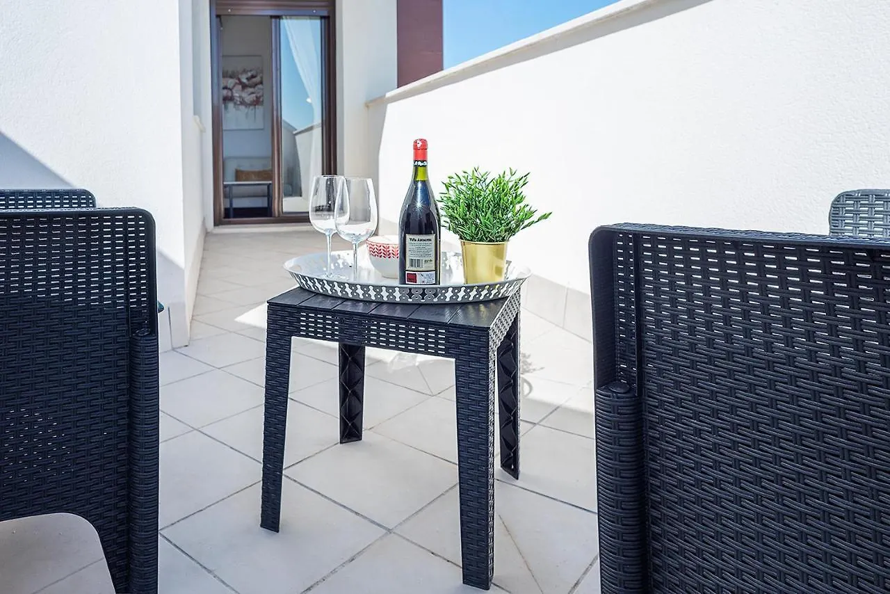 Apartamento Entrenucleos Dos Hermanas Spain